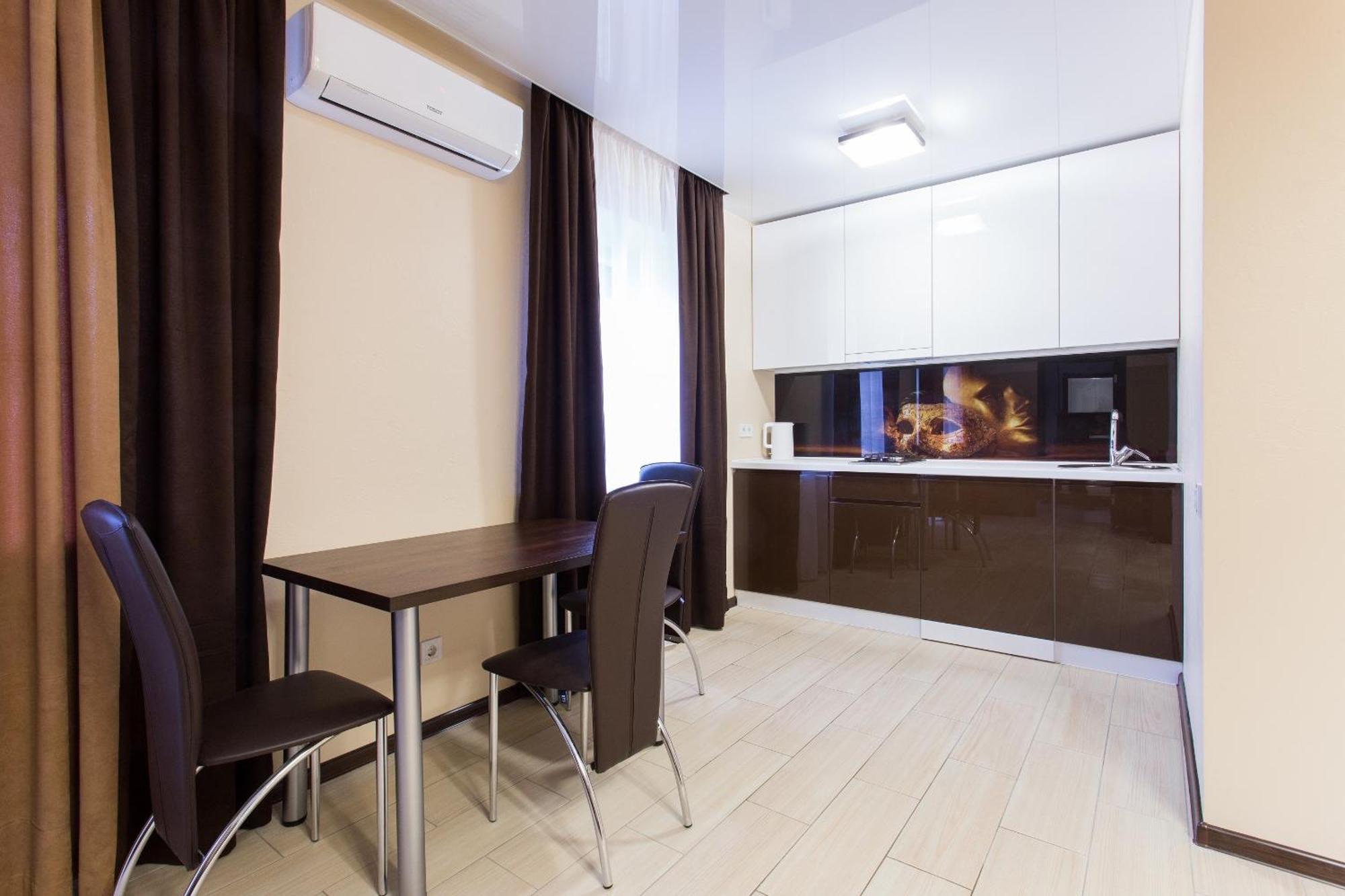Luxury One Bedrooms 23 August คาร์คิฟ ภายนอก รูปภาพ